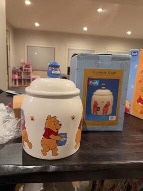 NEW Treasure Craft Disney Winnie the Pooh Hunny Pot Cookie Jar with Original Box